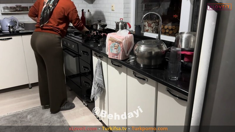 Fatmayla her telden ifşa Pijamalı bulaşık yıkadı